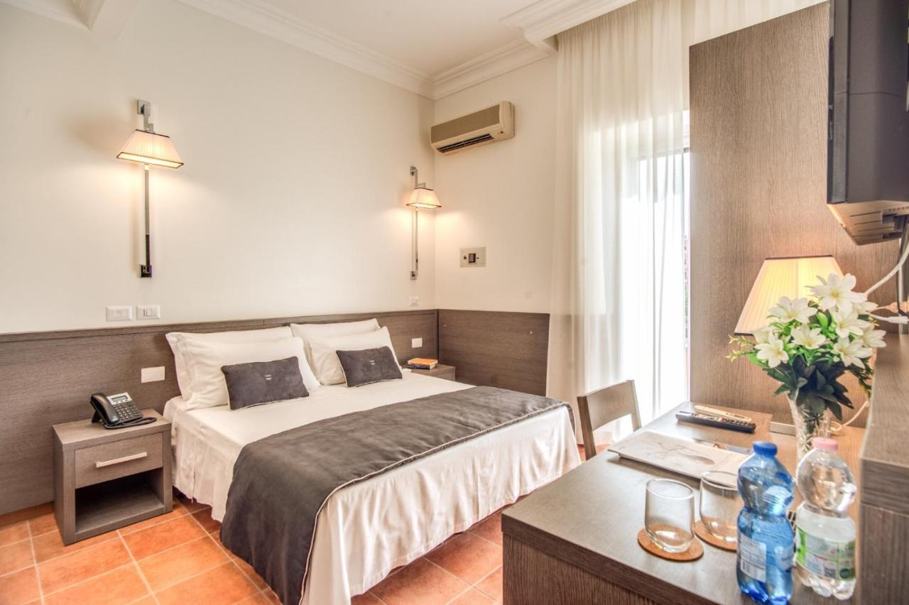 Hotel Mirti Rome Bagian luar foto