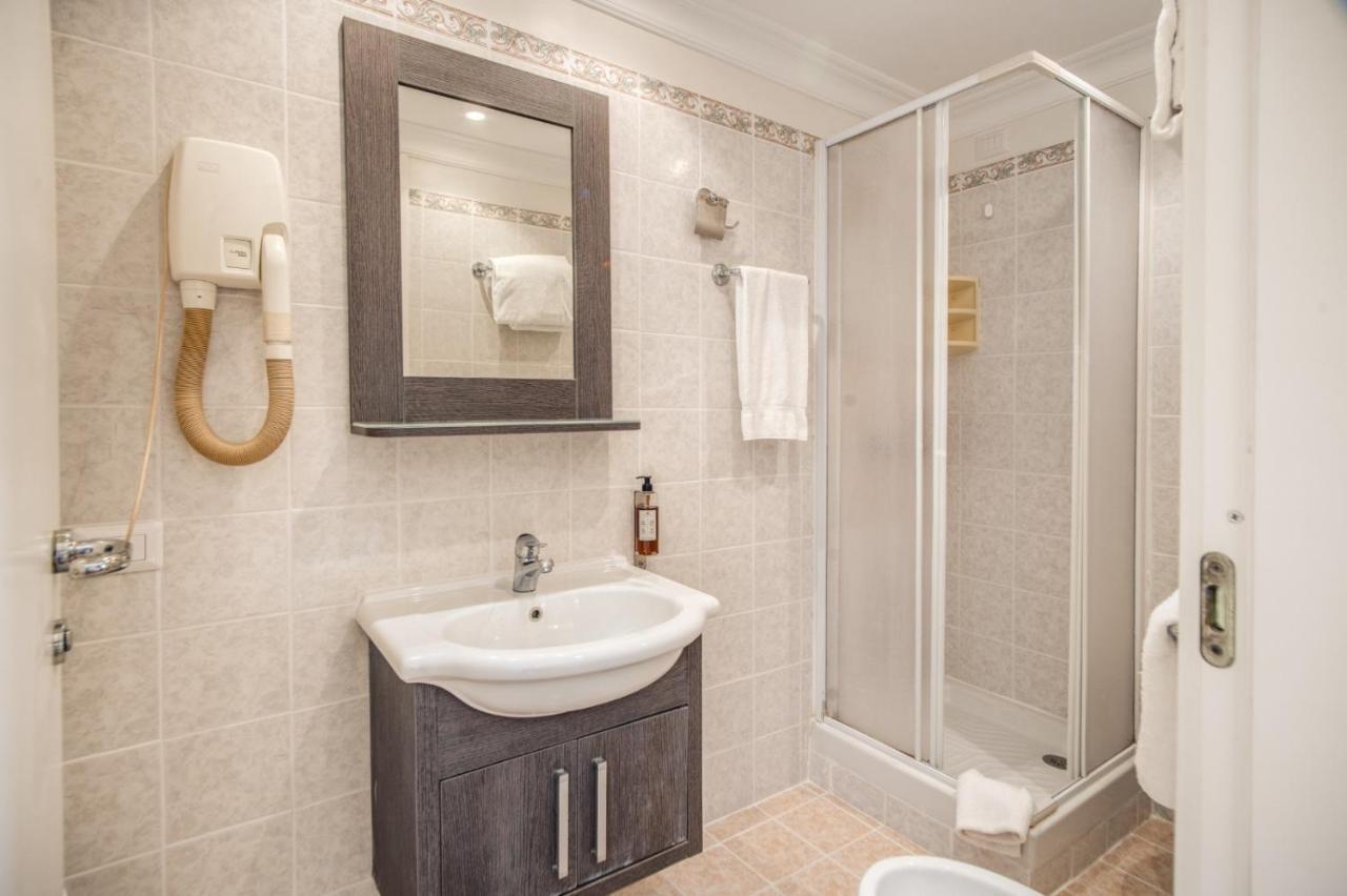Hotel Mirti Rome Bagian luar foto