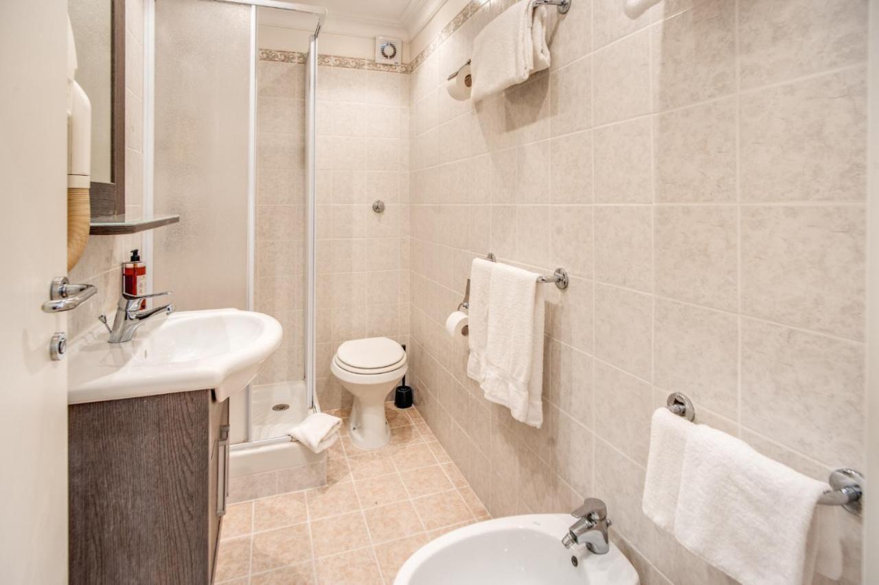 Hotel Mirti Rome Bagian luar foto