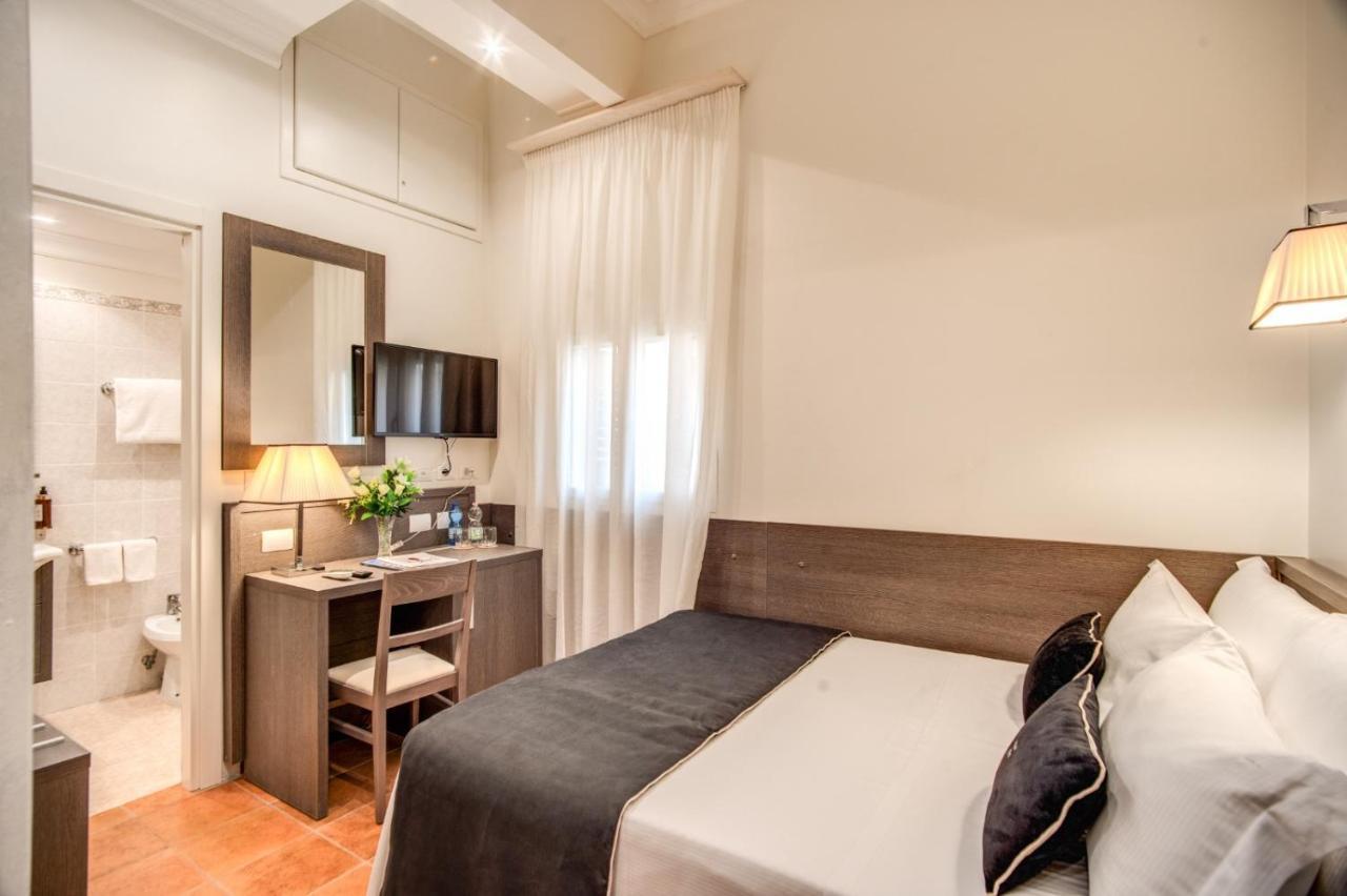 Hotel Mirti Rome Bagian luar foto