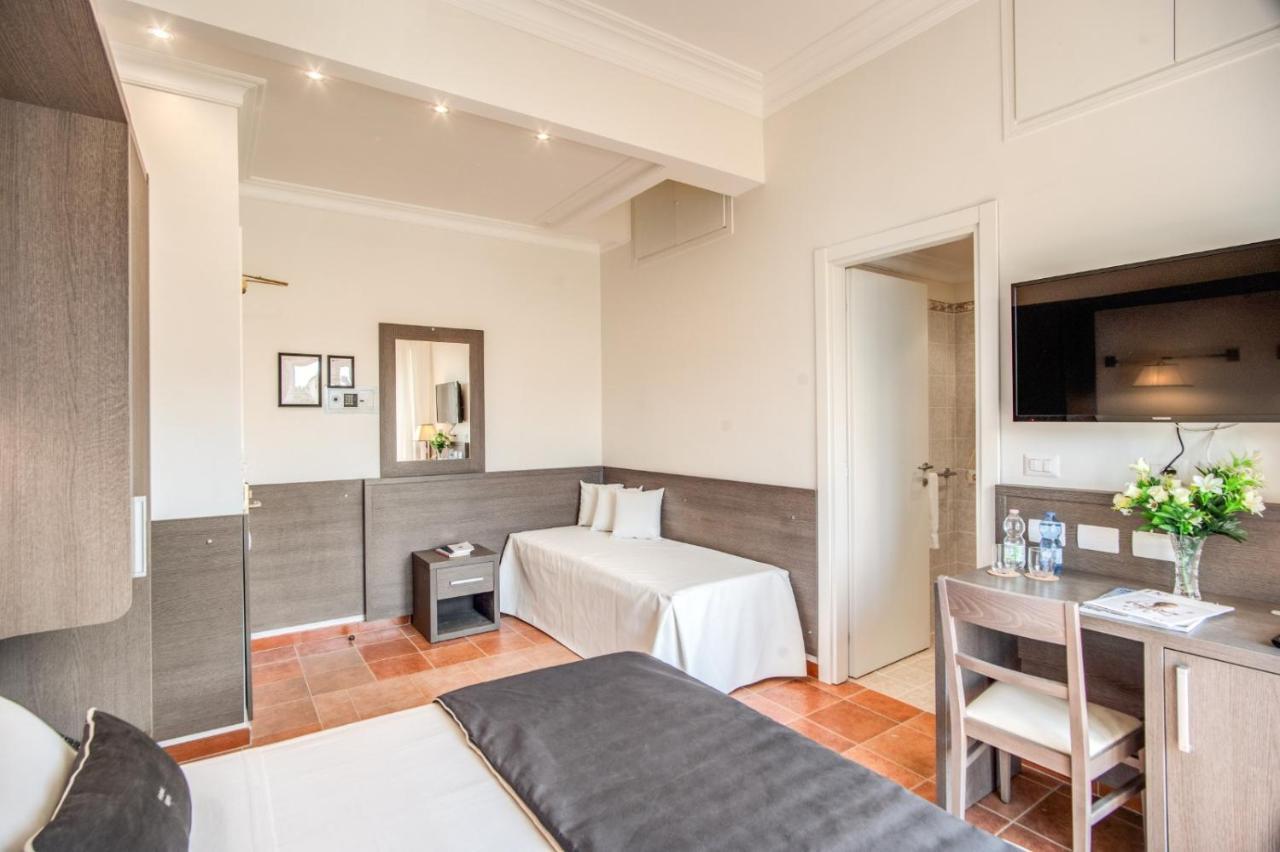 Hotel Mirti Rome Bagian luar foto